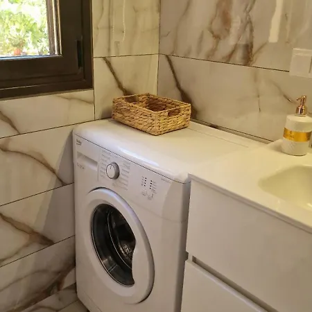 Apartment Efi Loutses *