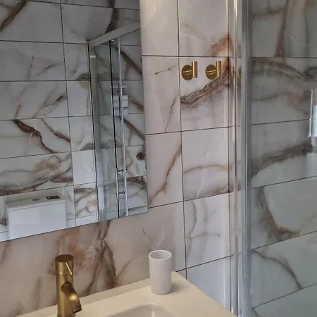 Efi Loutses Lägenhet Anapaftíria