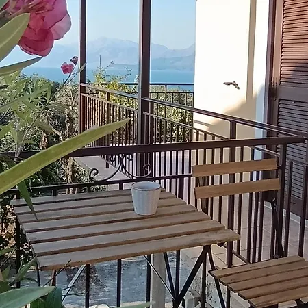 Apartment Efi Loutses