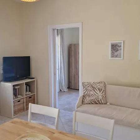 דירה Efi Loutses *